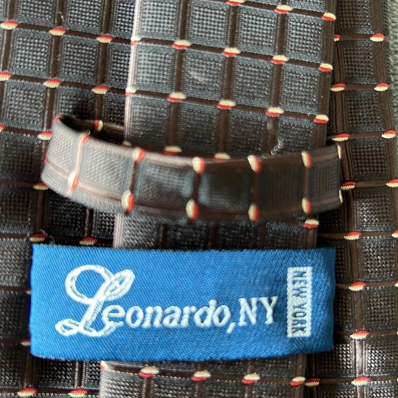 Designer Ties Set of 3! - Picture 11 of 11